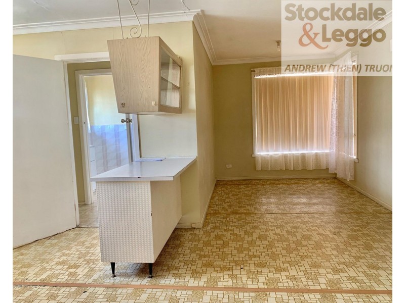 8 Kings Road, St Albans VIC 3021