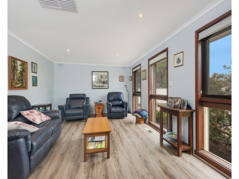 2 Joyce Close, St Albans VIC 3021