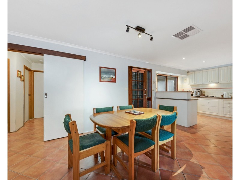 2 Joyce Close, St Albans VIC 3021