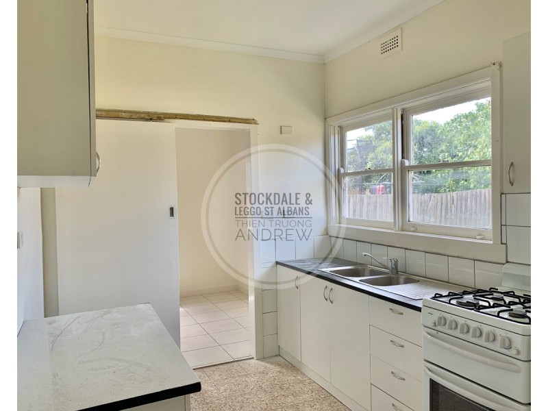 10 Andrew Street, Sunshine VIC 3020