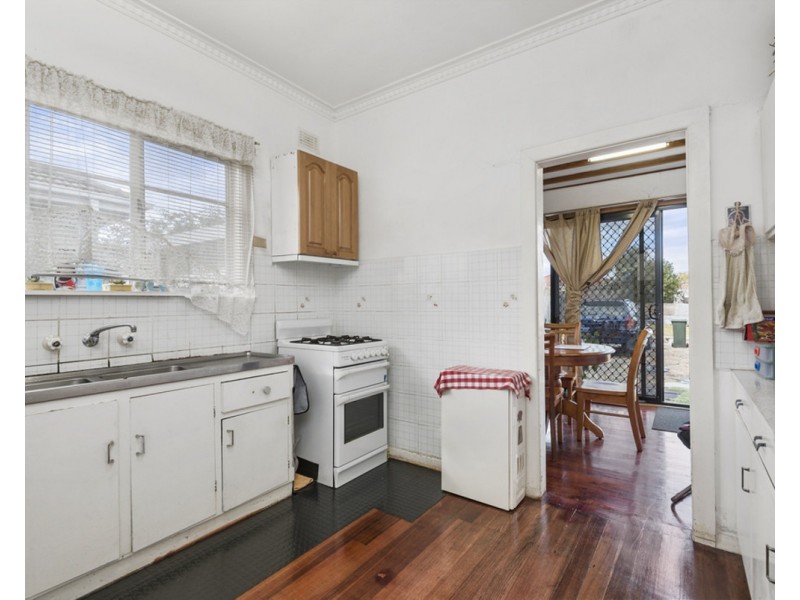 30 Scott Avenue, St Albans VIC 3021