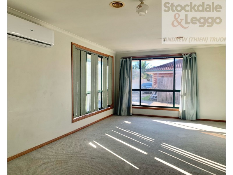 2/99 POWER Street, St Albans VIC 3021