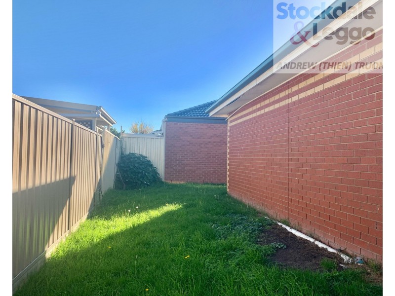 2/99 POWER Street, St Albans VIC 3021
