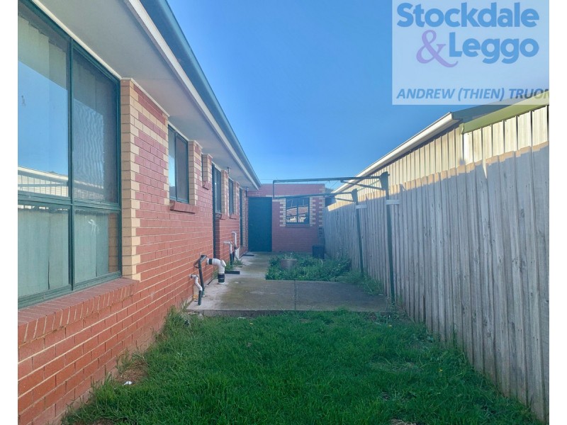 2/99 POWER Street, St Albans VIC 3021