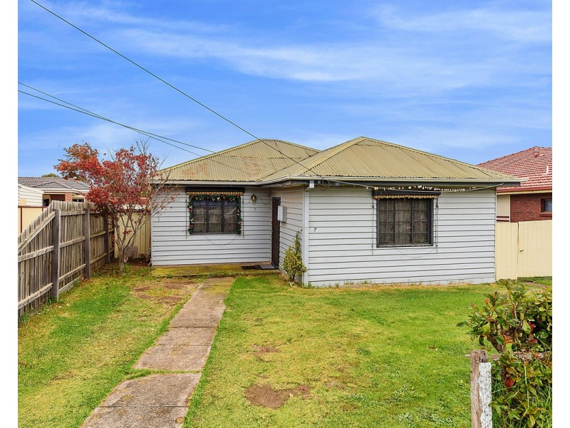 7 Hook Street, St Albans VIC 3021