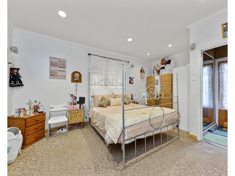 7 Hook Street, St Albans VIC 3021