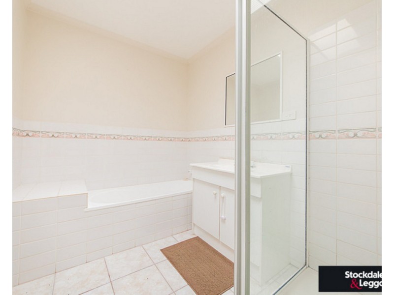 2/48-50 WILLIAM Street, St Albans VIC 3021