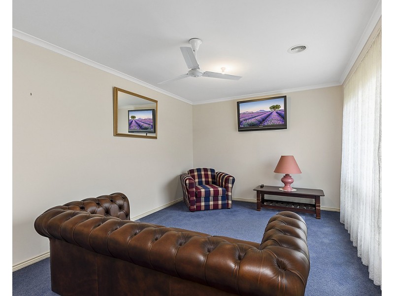 9/30 Nariel Road, Kings Park VIC 3021