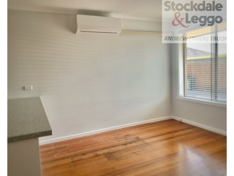 2/13 Adelaide Street, St Albans VIC 3021