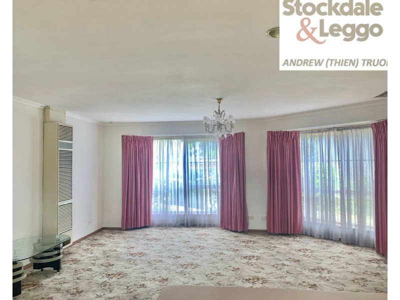 2/26 Graceburn Grove, St Albans VIC 3021