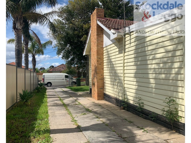 37 IVANHOE Avenue, St Albans VIC 3021