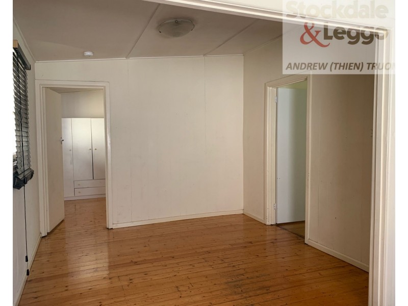 37 IVANHOE Avenue, St Albans VIC 3021