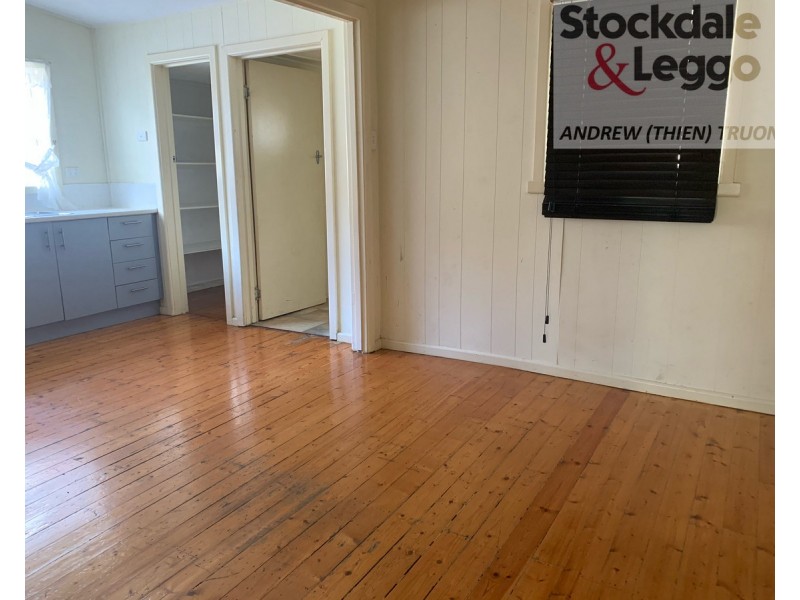 37 IVANHOE Avenue, St Albans VIC 3021