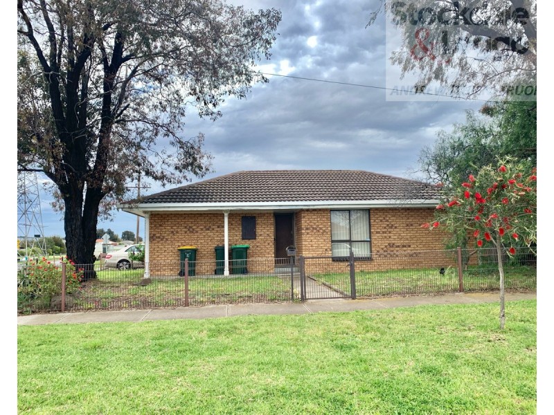 1/1 Cleveland Street, St Albans VIC 3021
