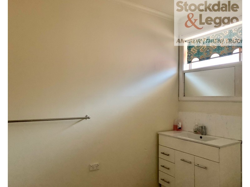 238 Furlong Road, St Albans VIC 3021