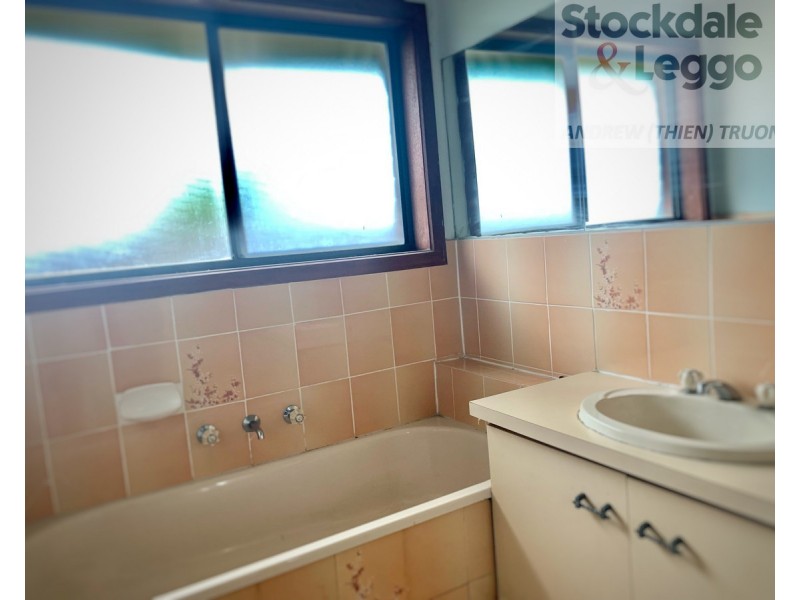 18 Lancelot Court, Kings Park VIC 3021