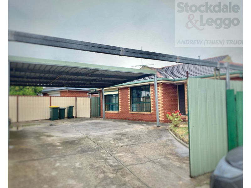 19 Paringa Drive, St Albans VIC 3021