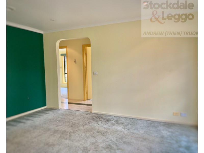 19 Paringa Drive, St Albans VIC 3021