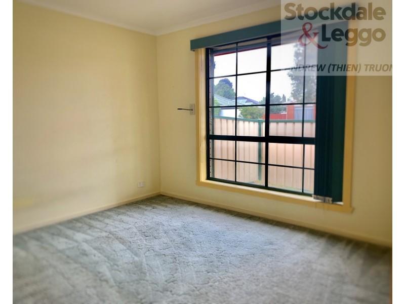 19 Paringa Drive, St Albans VIC 3021