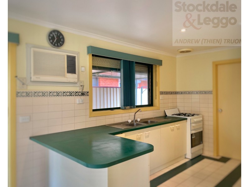 19 Paringa Drive, St Albans VIC 3021