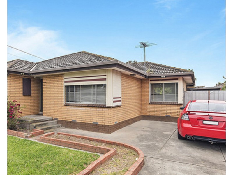 27 Pinoak Street, St Albans VIC 3021