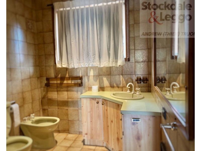 1/13 Stradbroke Drive, St Albans VIC 3021