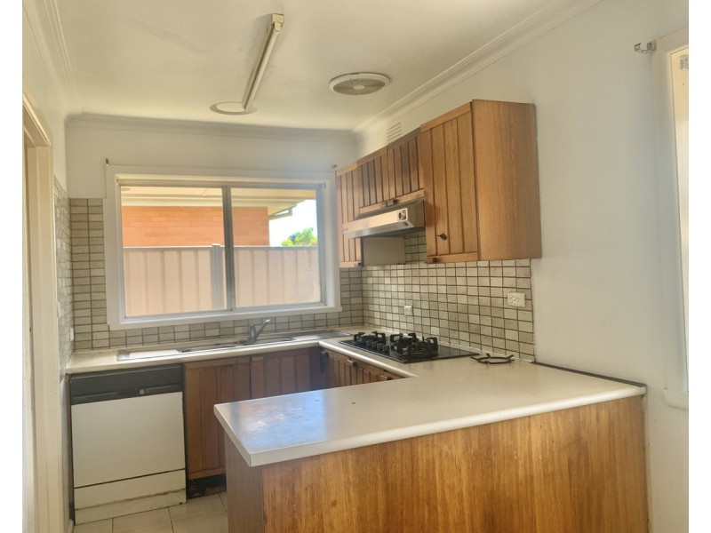 4 BROME Street, St Albans VIC 3021