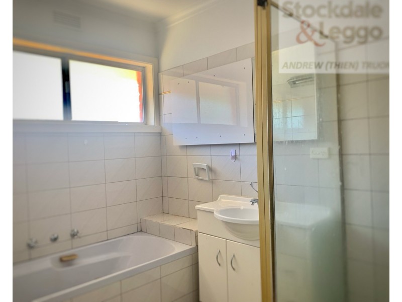 4 BROME Street, St Albans VIC 3021