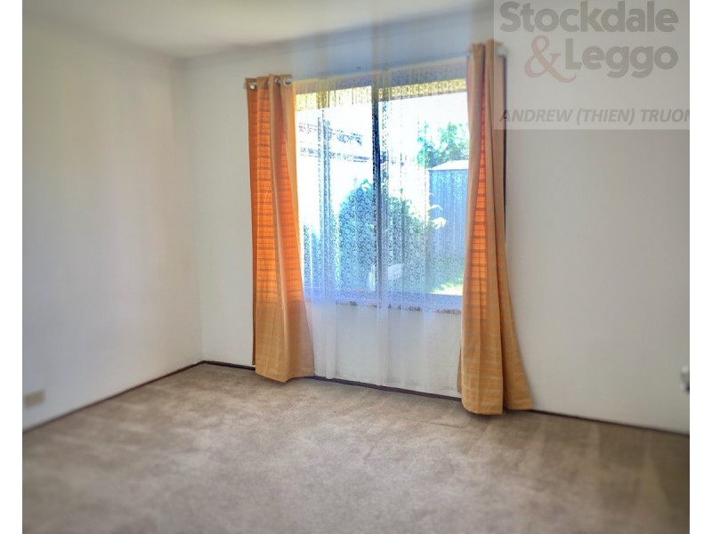 2 DRAGON Way, Kings Park VIC 3021