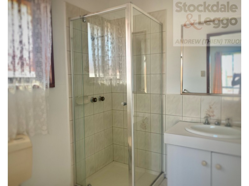 2 DRAGON Way, Kings Park VIC 3021