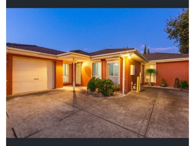 2/6 Pennell Avenue, St Albans VIC 3021