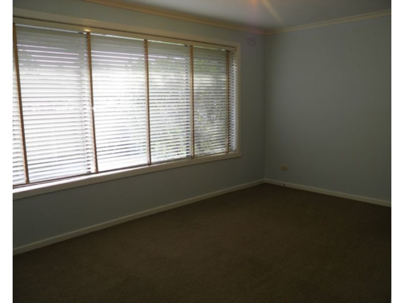 1/13 ADELAIDE Street, St Albans VIC 3021