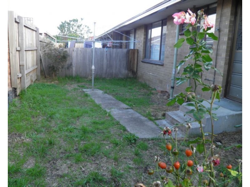 1/13 ADELAIDE Street, St Albans VIC 3021