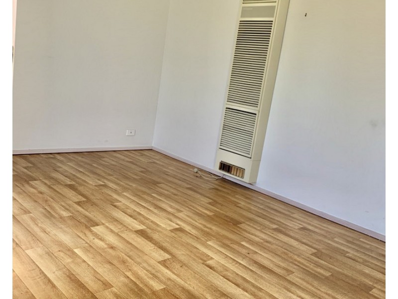 95 MOONSTONE Circuit, St Albans VIC 3021