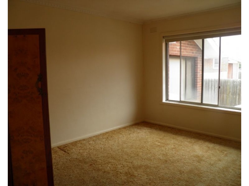 2/37 St Albans Road, St Albans VIC 3021