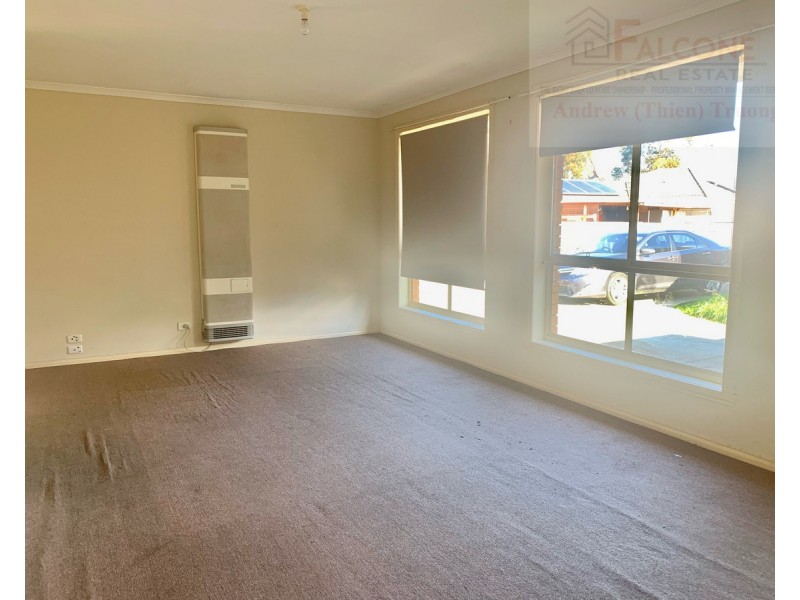 2/10 Glyndon Avenue, St Albans VIC 3021
