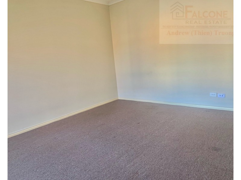 2/10 Glyndon Avenue, St Albans VIC 3021