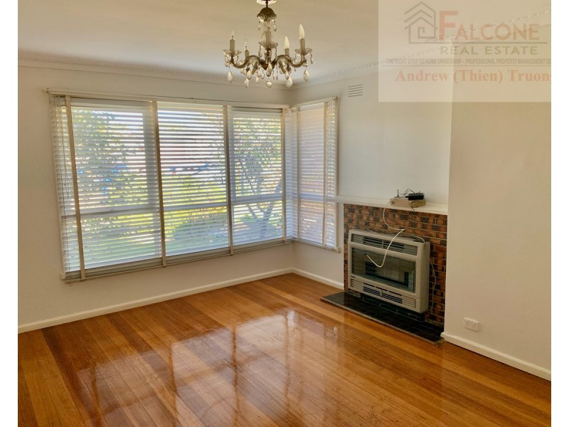 24 Graceburn Grove, St Albans VIC 3021