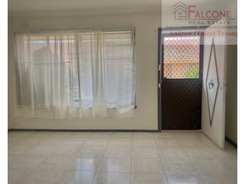 2/8-10 Thorndon Drive, St Albans VIC 3021