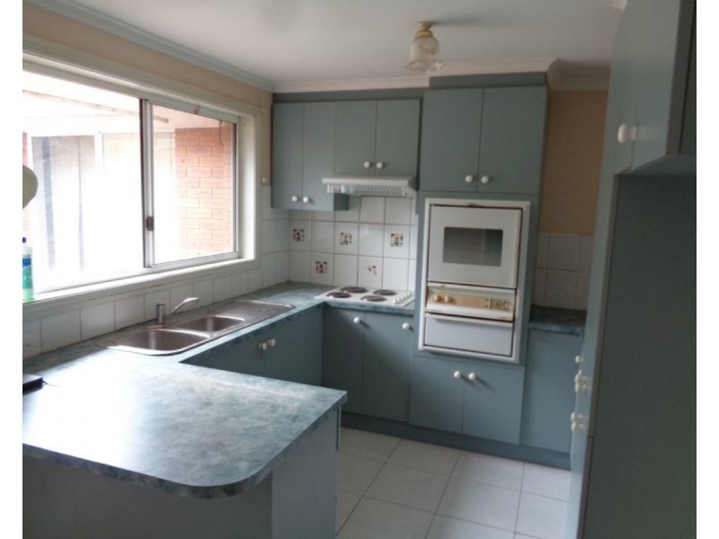 8 Maculata Close, St Albans VIC 3021