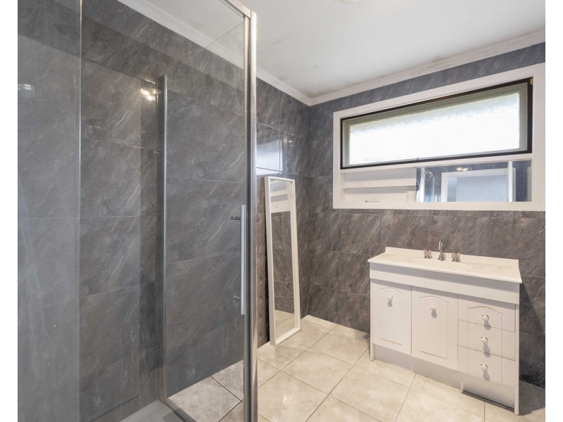 20 Clover Avenue, St Albans VIC 3021