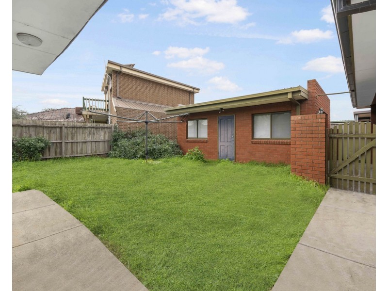 20 Clover Avenue, St Albans VIC 3021