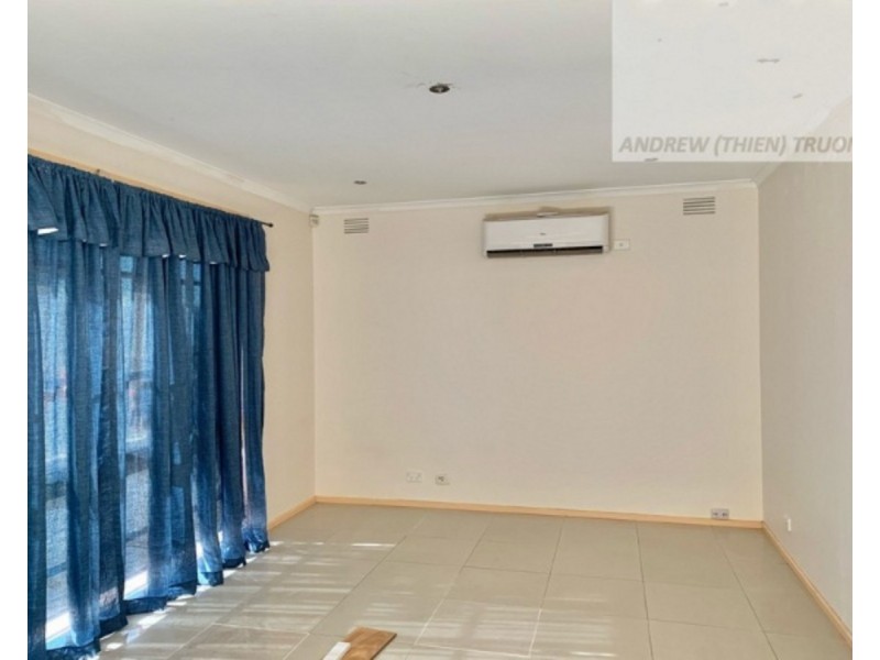 27 Pottenger Way, St Albans VIC 3021