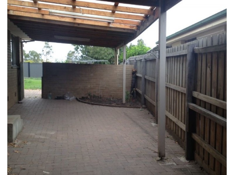 20 Angelique Grove, Albanvale VIC 3021