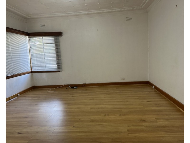 1/21 ELIZABETH Street, St Albans VIC 3021