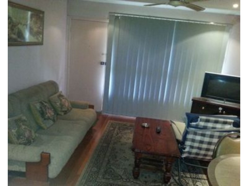 1/2 Lee Street, St Albans VIC 3021