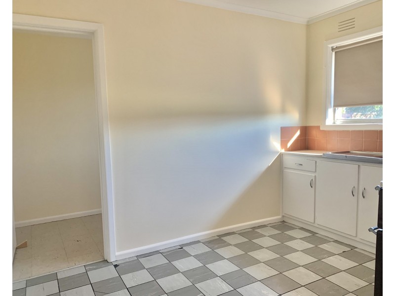 4/37 St Albans Road, St Albans VIC 3021