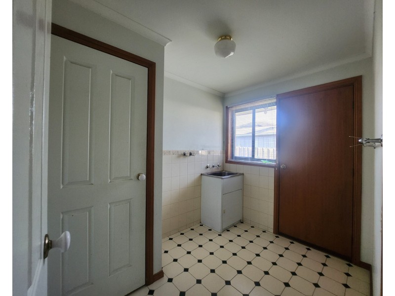 2/99 Power Street, St Albans VIC 3021