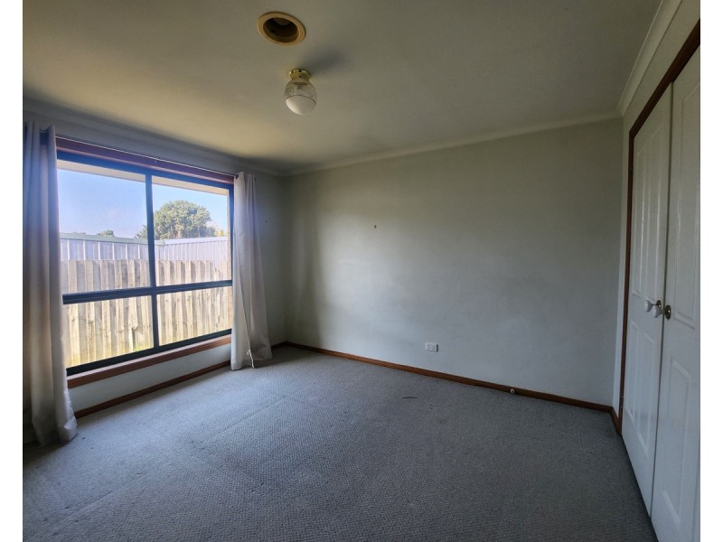 2/99 Power Street, St Albans VIC 3021