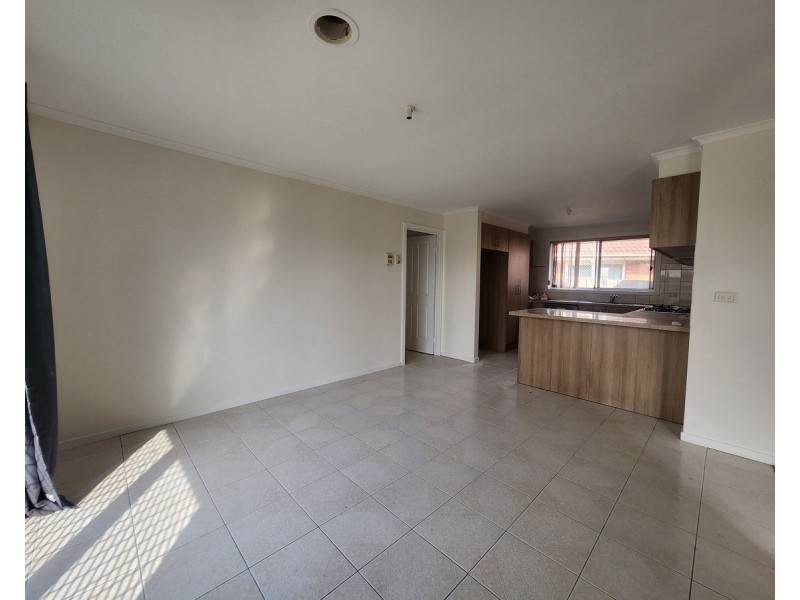 66B East Esplanade, St Albans VIC 3021